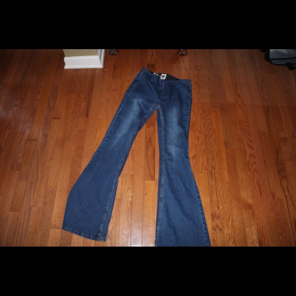 NEVER WORN BEFORE Cousin Couture Flare Jeans